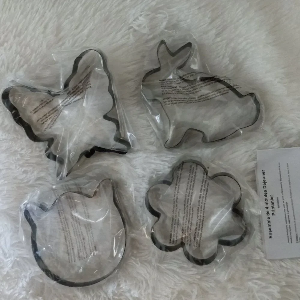 Avon Set of 4 Spring Breakfast Molds (Flower, Cat, Rabbit & Butterfly) NEW!!!
